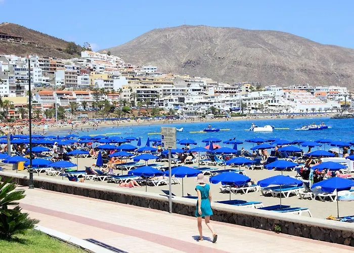 In Playa De Americas 1 *