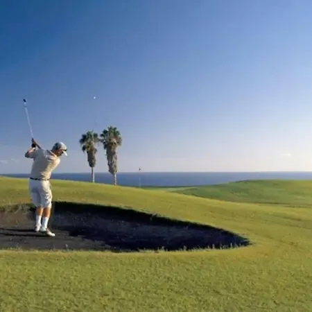 Apartment In Playa De Americas 1 *