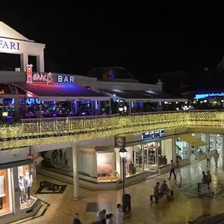 In Playa De Americas 1 Плайя-де-лас-Амерікас
